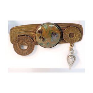 Vtg 1990s Pin Mixed Metal East Africa 1957 Coin Military Emblem Style Brooch